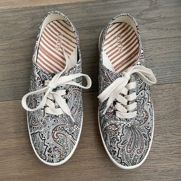 taos Guest Star Lace Up Canvas Upper Sneakers Paisley Print Multi Color Sz 9 - Picture 1 of 14